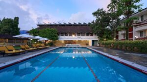Swimming Poll (2)