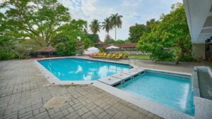 Swimming Poll